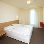 Hotell Jeravi Club