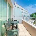 Jeravi Club -