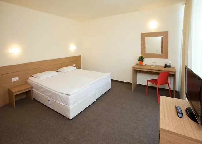 Hotel Jeravi Club 4*