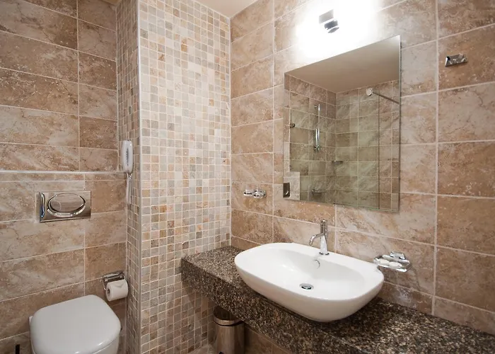 Hotel Jeravi Club 4*