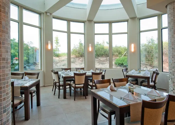 Jeravi Club Hotel 4*